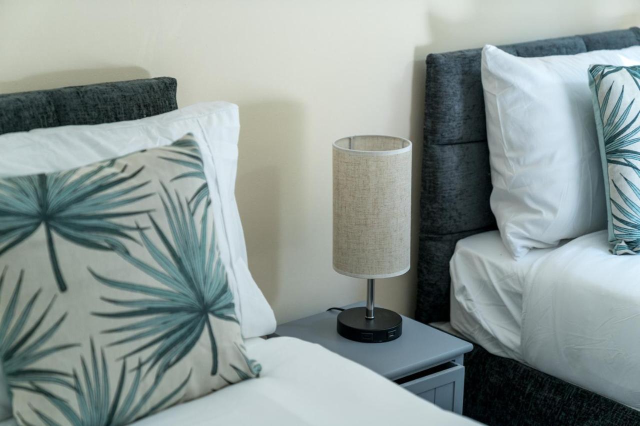 Redhill Surrey 2 Bedroom Pet Friendly Apartment By Sublime Stays Kültér fotó