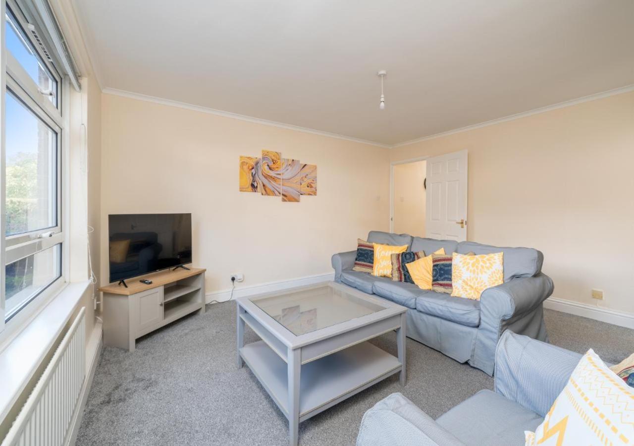 Redhill Surrey 2 Bedroom Pet Friendly Apartment By Sublime Stays Kültér fotó